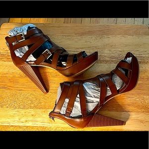 GG hazel platform sandals.Brown with gold buckle and heel.Never worn!!!